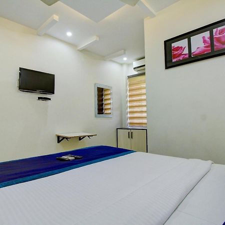 Rd Towers Hotel Madras Buitenkant foto
