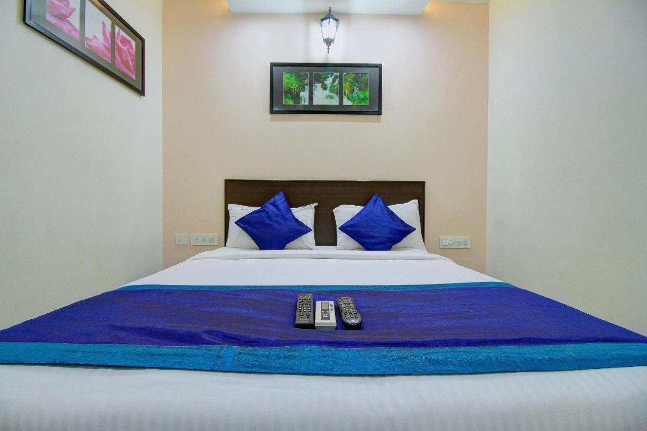 Rd Towers Hotel Madras Buitenkant foto