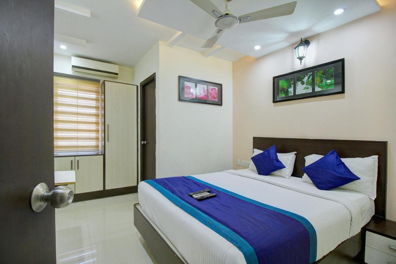 Rd Towers Hotel Madras Buitenkant foto