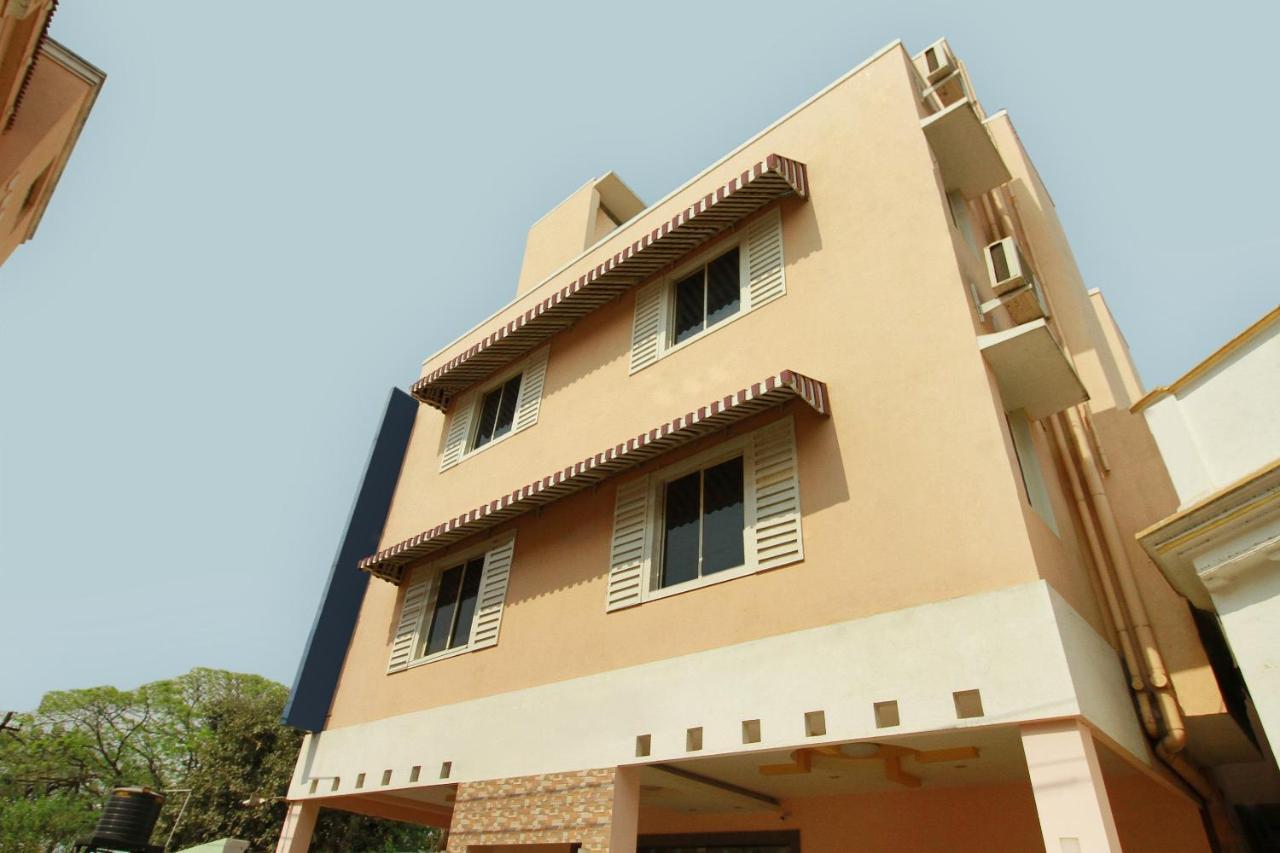 Rd Towers Hotel Madras Buitenkant foto