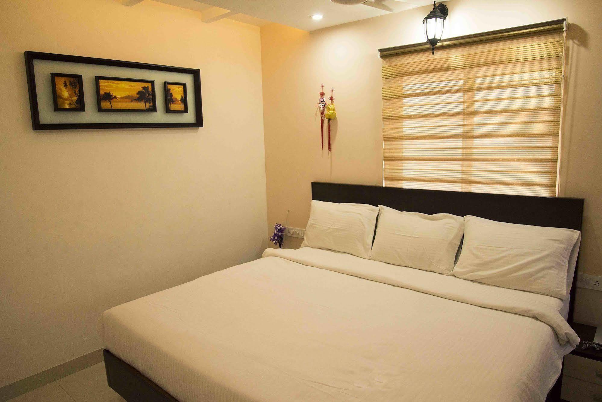 Rd Towers Hotel Madras Buitenkant foto