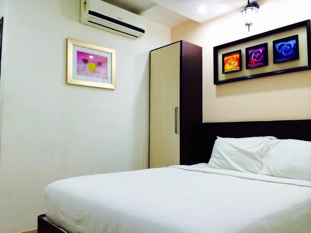 Rd Towers Hotel Madras Buitenkant foto