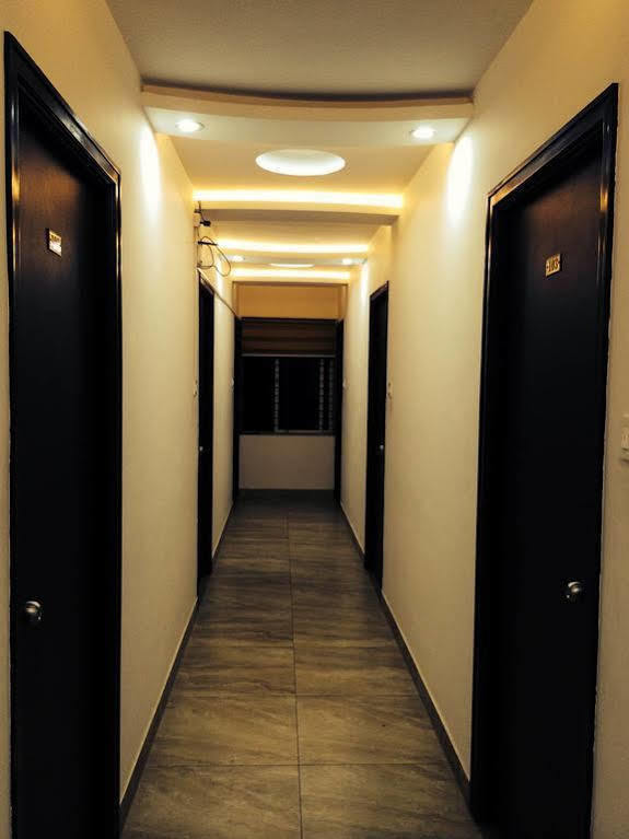 Rd Towers Hotel Madras Buitenkant foto