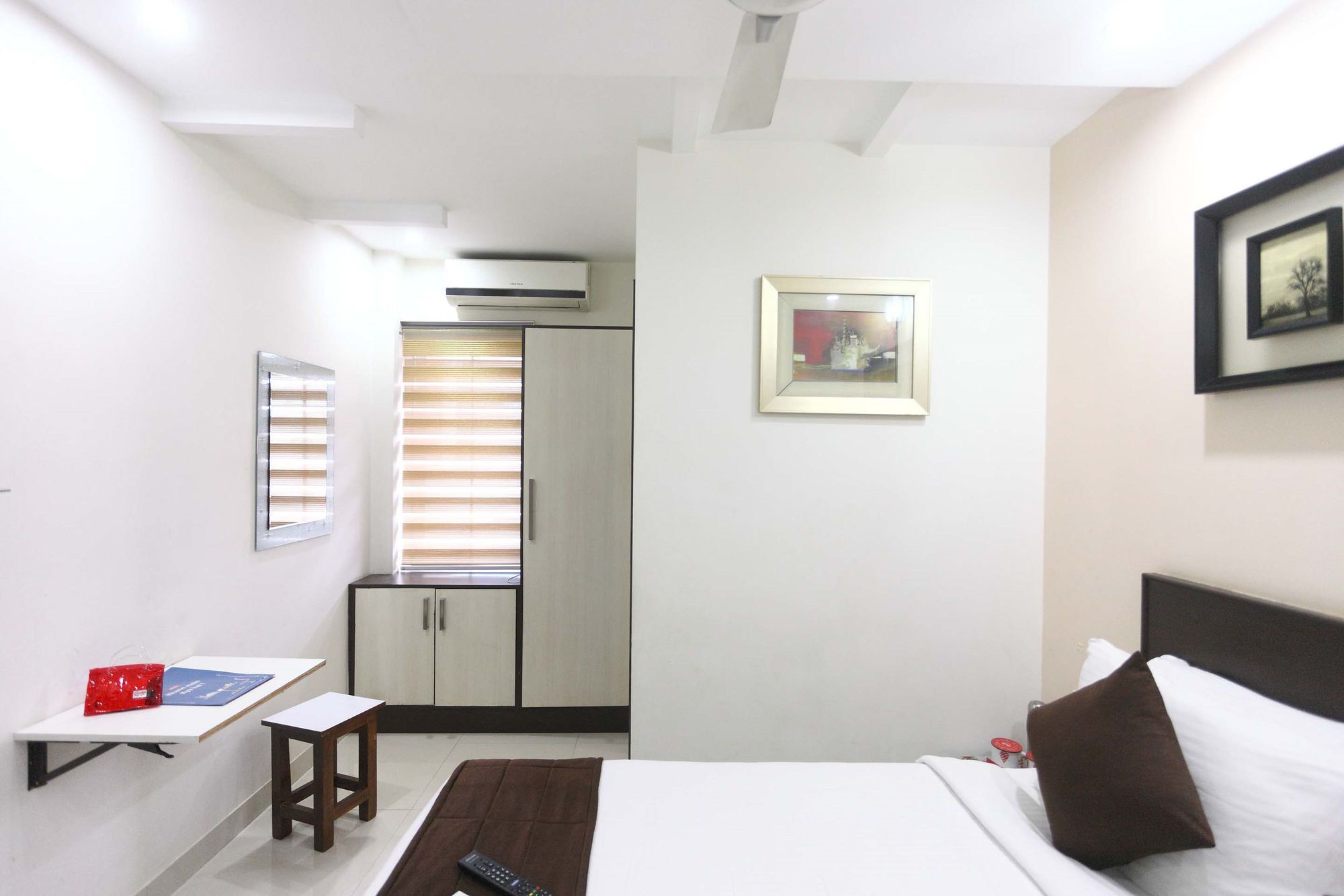 Rd Towers Hotel Madras Buitenkant foto