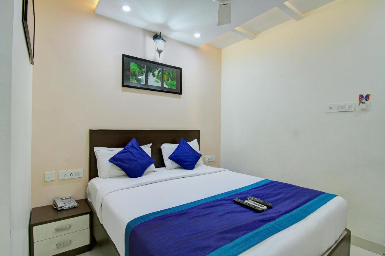 Rd Towers Hotel Madras Buitenkant foto